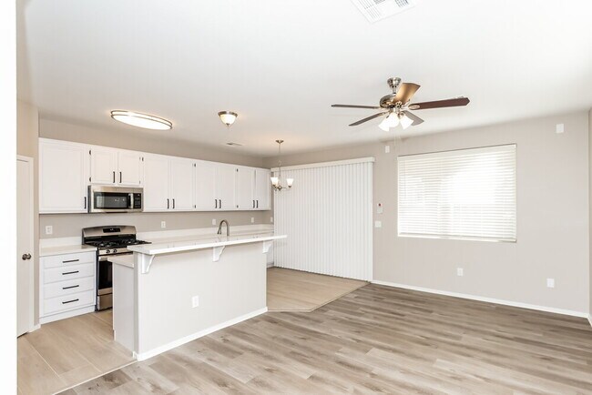 Building Photo - 92 El Castillo Ct