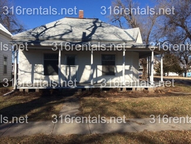 Building Photo - $795 - 2 bed 1 bath - Single Family Home