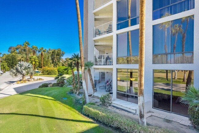 Building Photo - 910 Island Dr