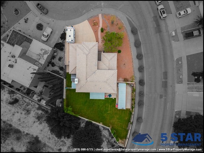 Building Photo - 6052 Bandolero Dr