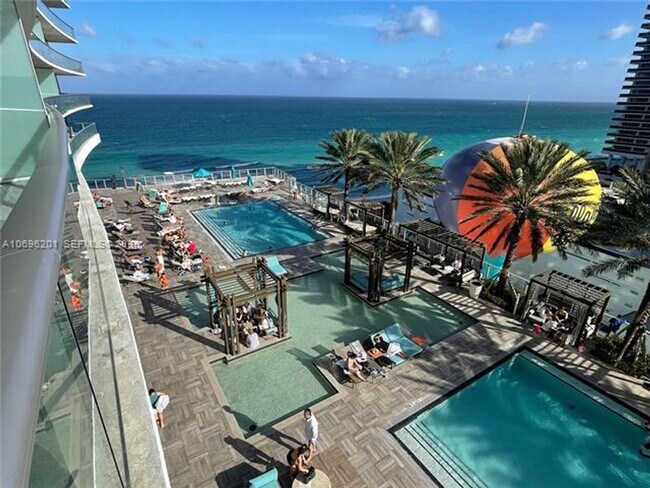 Building Photo - 4111 S Ocean Dr