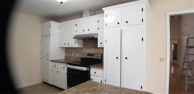 Building Photo - 4083 Deerbrook Way SW