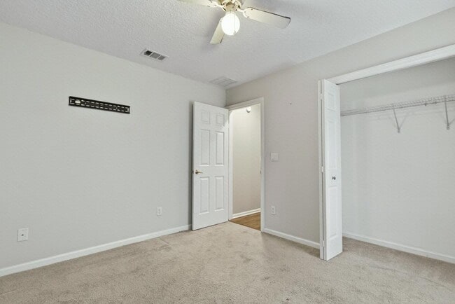 Building Photo - 1727 Canopy Oaks Dr