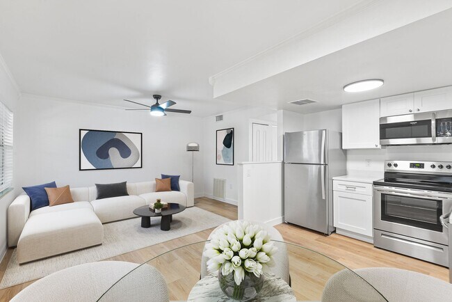 Building Photo - ONE BEDROOM APARTMENT AVAILABLE!