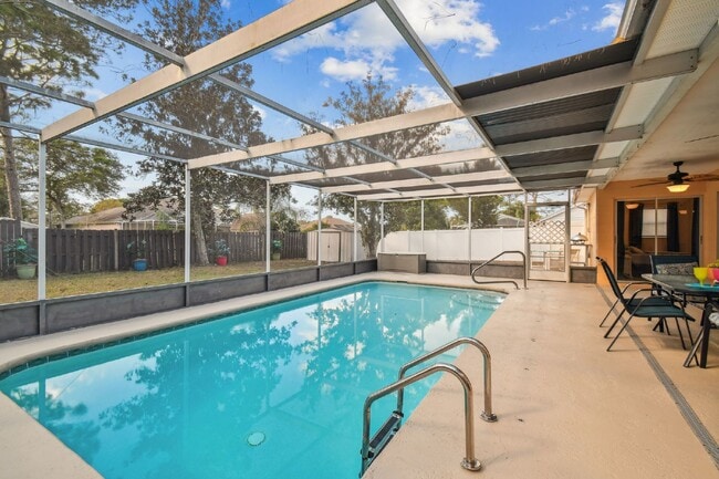 Building Photo - ***PRIVATE HEATED POOL*** Beautiful, Fully-Furnished 3-Bedroom Home Available April 1, 2026!   **...