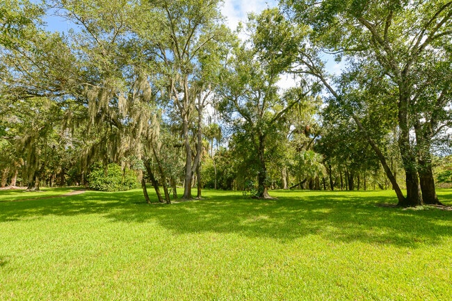Building Photo - 3944 Sabal Way