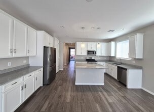 Building Photo - 7742 S Long Pond Walk Way