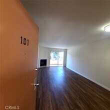 Building Photo - 5060 Kester Ave