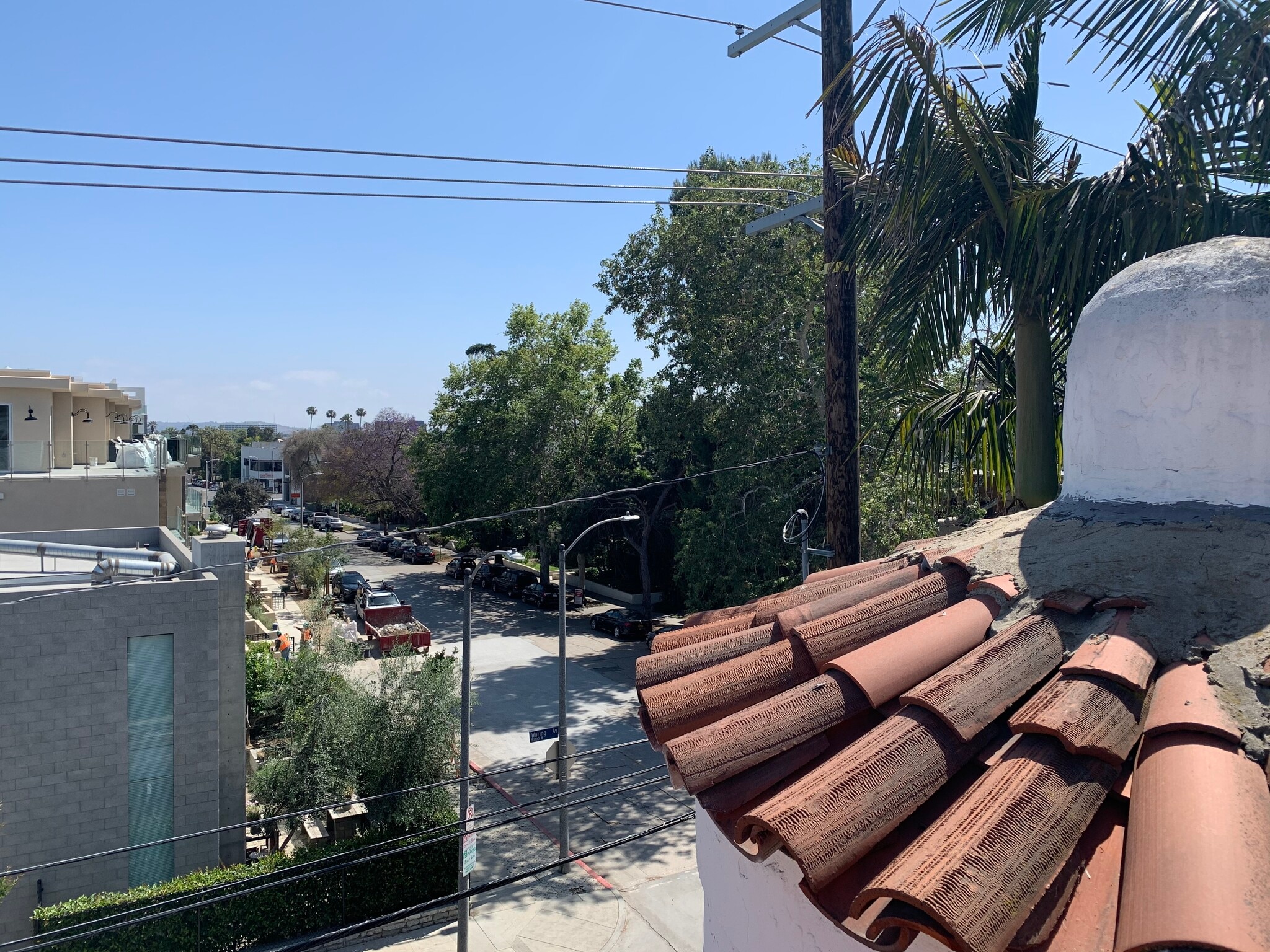 Building Photo - 802 N Sweetzer Ave