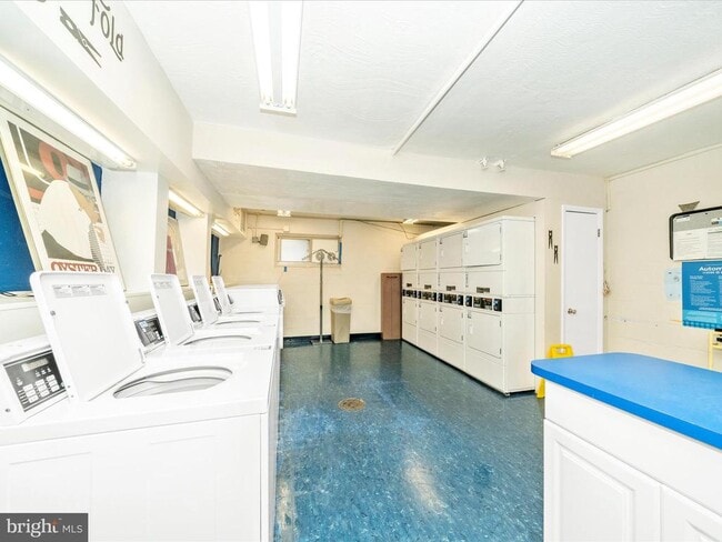 Building Photo - 3900 Tunlaw Rd NW