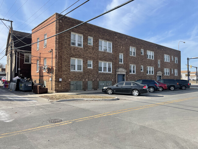 Primary Photo - 4104 Grand Blvd
