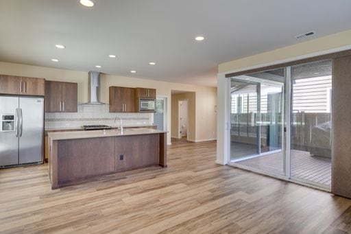Building Photo - Gorgeous South Everett MainVue Home Available!