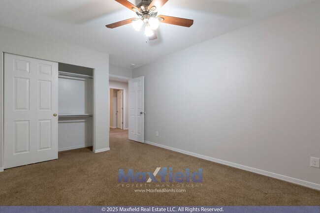 Building Photo - Beautiful 6BD, 3.5BTH, 3GAR Home in Cranberry Hills