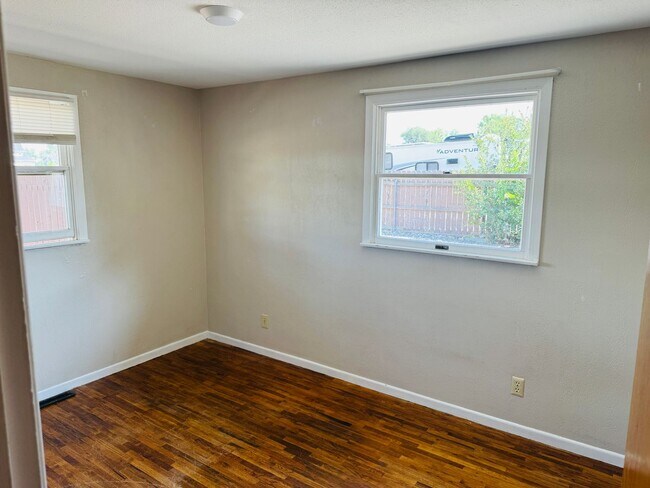 Building Photo - 1245 Cody Dr