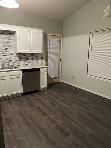 Building Photo - 9934 E Kinkaid Cir