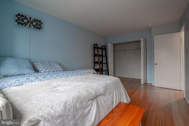 Building Photo - 14624 Monmouth Dr