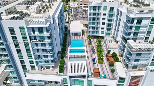 Building Photo - 3900 Biscayne Blvd