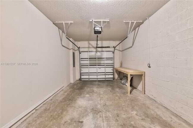 Building Photo - 3506 Joshua Tree St