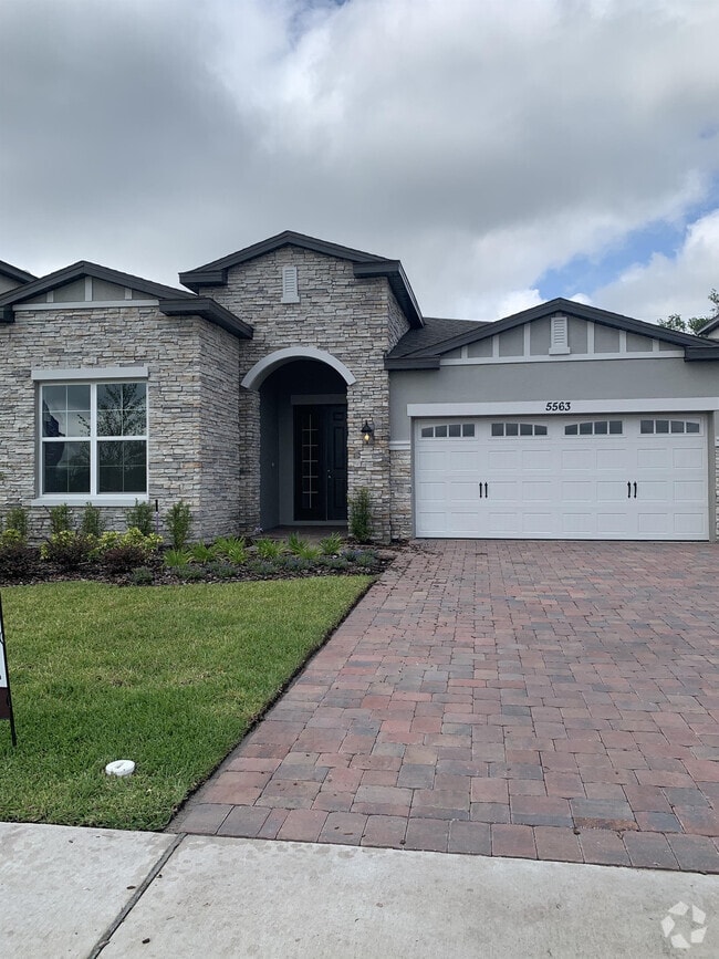 Building Photo - 5563 Sabal Dr