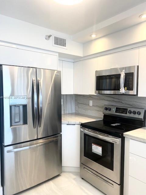 Building Photo - 3530 Mystic Pointe Dr