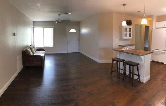 Building Photo - 4745 Escalante Dr