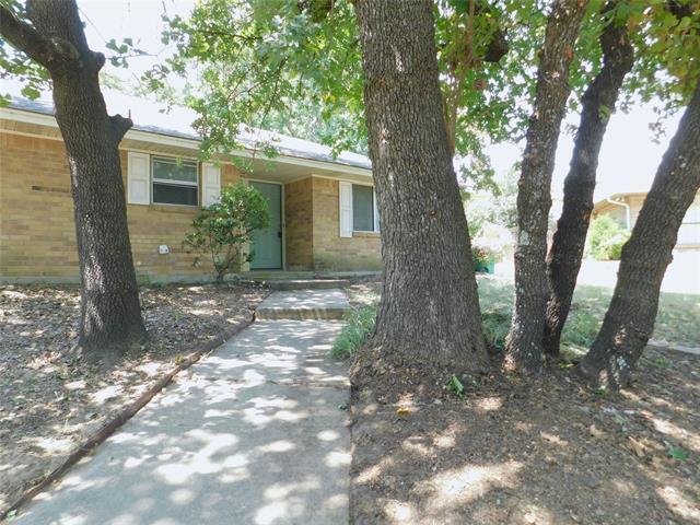 Building Photo - 2204 Canterbury Ct
