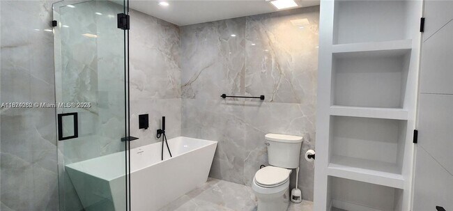 Building Photo - 2146 Van Buren St