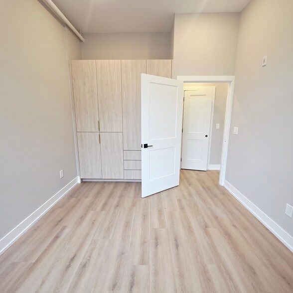 Building Photo - 714 Chestnut St