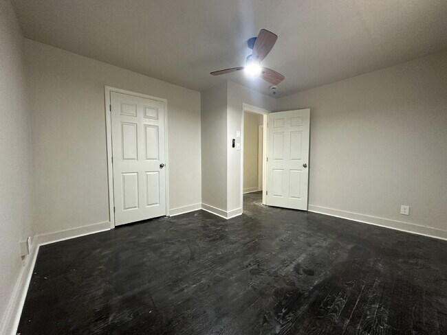 Building Photo - Fountain City | Renovated Units | Washer/D...