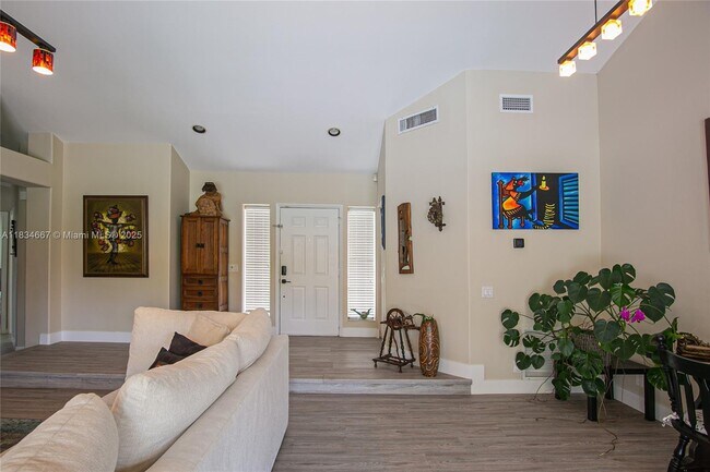 Building Photo - 1049 Laguna Springs Dr