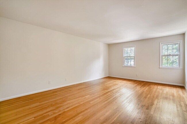 Building Photo - 11200 Powder Horn Dr