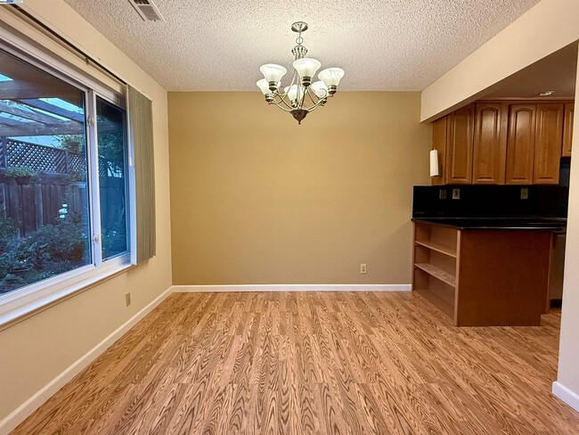 Building Photo - 10191 Yoshino Pl