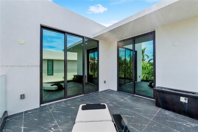 Building Photo - 4364 Alton Rd