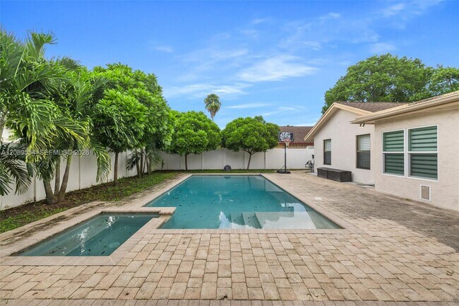 Building Photo - 7700 NW 11th Pl
