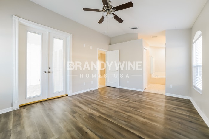 Building Photo - 1427 Lake Shore Ranch Dr