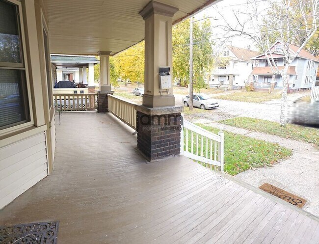 Building Photo - 11301 Florian Ave