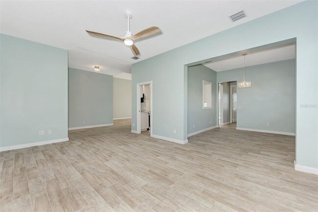 Building Photo - 13465 Bastiano St