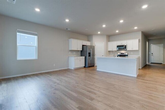 Building Photo - Newer 4 Bed 2 Bath Home in the Cheney SD