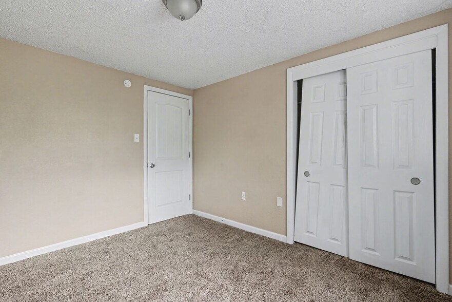 Building Photo - 1117 Cooper Ave