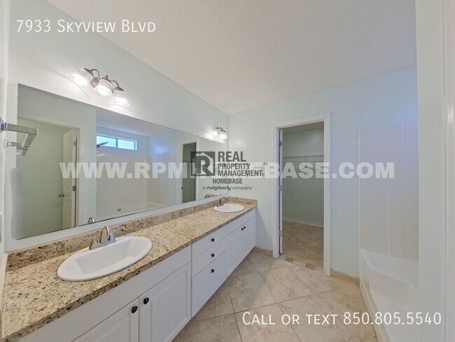 Building Photo - 7933 Skyview Blvd