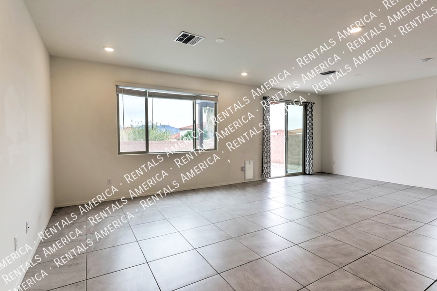 Building Photo - 5525 W San Francisco Trl