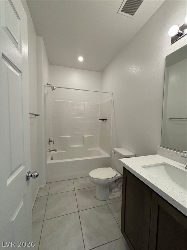 Building Photo - 5672 Sartorial St