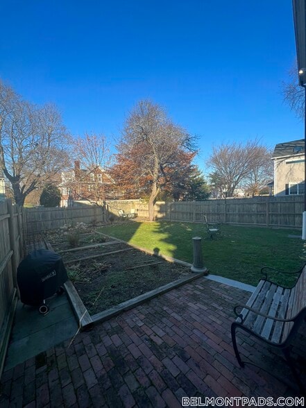 Building Photo - 16 Trowbridge St