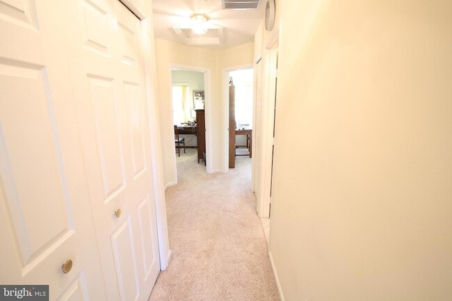 Building Photo - 13728 Valley Oak Cir