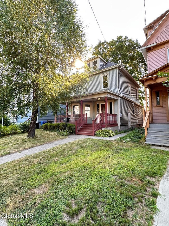 Primary Photo - 97 S Allen St