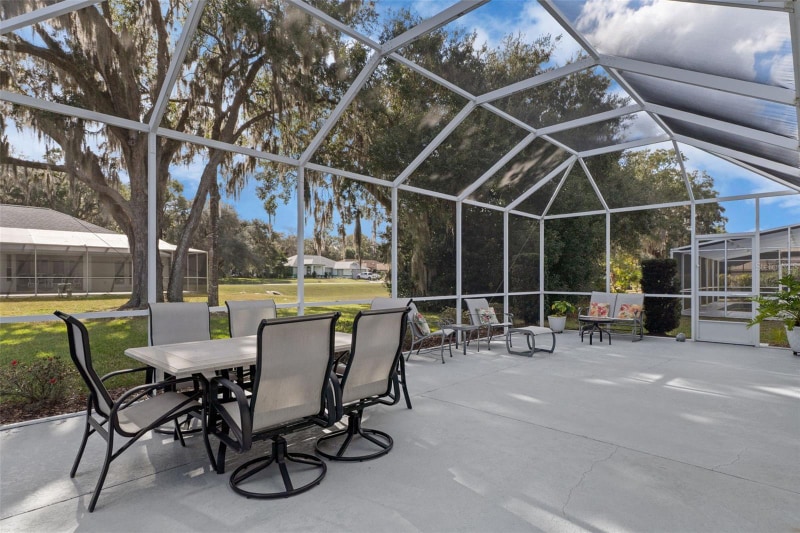 Building Photo - 2786 N Canterbury Lake Dr