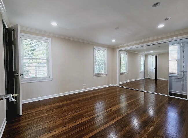 Building Photo - Upscale Living at Its Finest