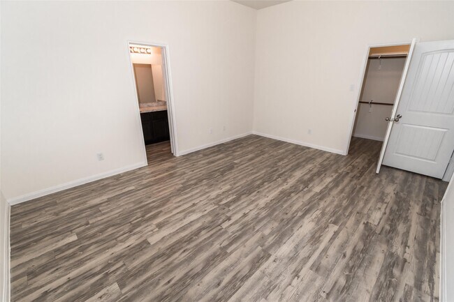 Building Photo - 58 Santa Barbara Dr