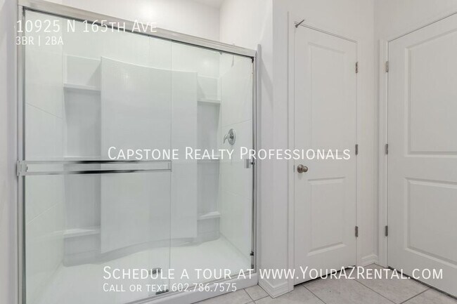 Building Photo - 10925 N 165th Ave