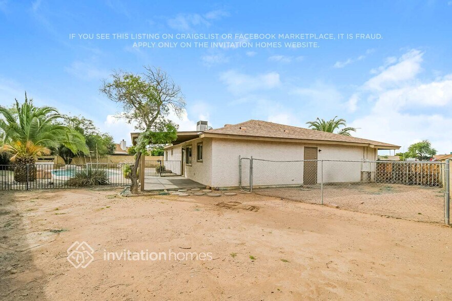 Building Photo - 2351 S Canton